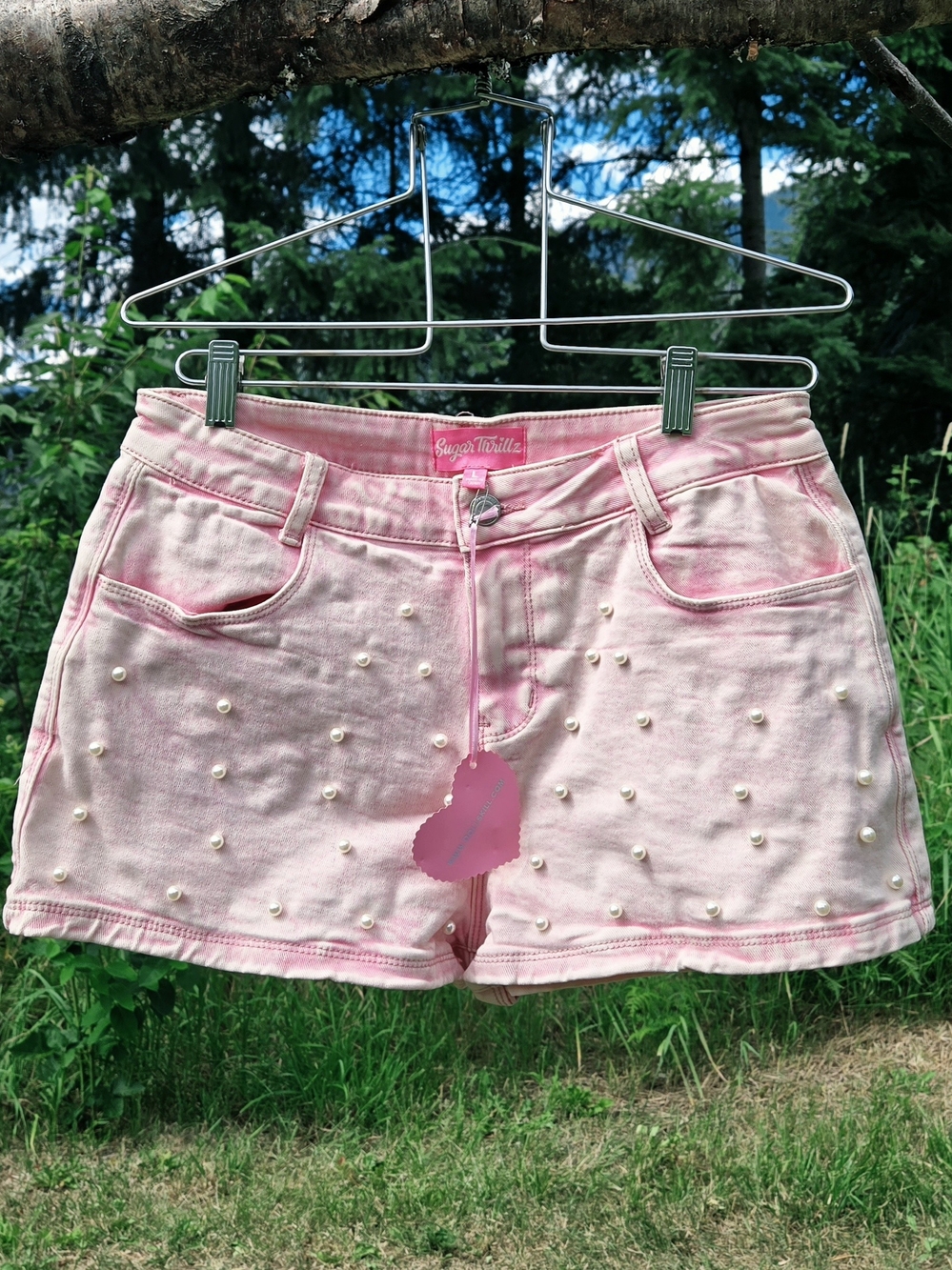 ✨️NWT✨️ Sugar Thrillz Pink Vintage Dreams Pearl Denim Shorts